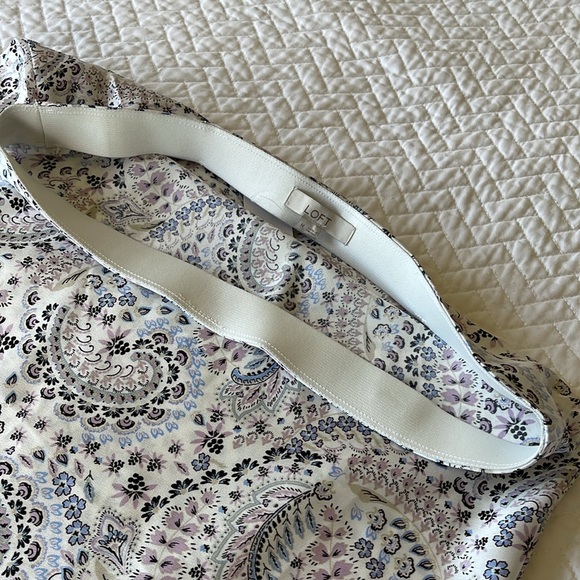 LOFT skirt, size Medium - Picture 5 of 9